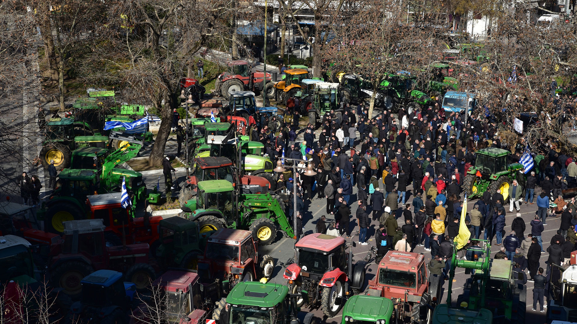 «ΣΠΑΡΤΙΑΤΕΣ»: Η Κυβέρνηση Μητσοτάκη υποτιμάει την Ελληνική Αγροτιά και μοιράζει αποζημιώσεις ως… καθρεφτάκια & χάντρες!