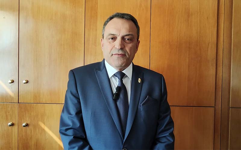 Βασίλης Στίγκας: Μετά τα φιλοδωρήματα ας… φορολογήσουν και τα κάλαντα